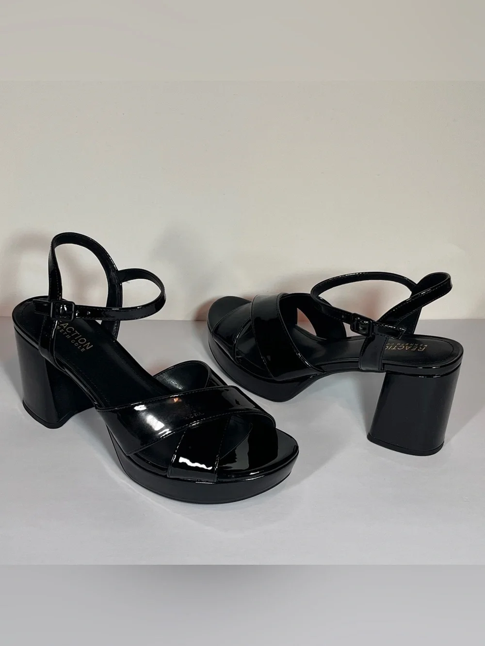 Kenneth Cole Reaction shiny black